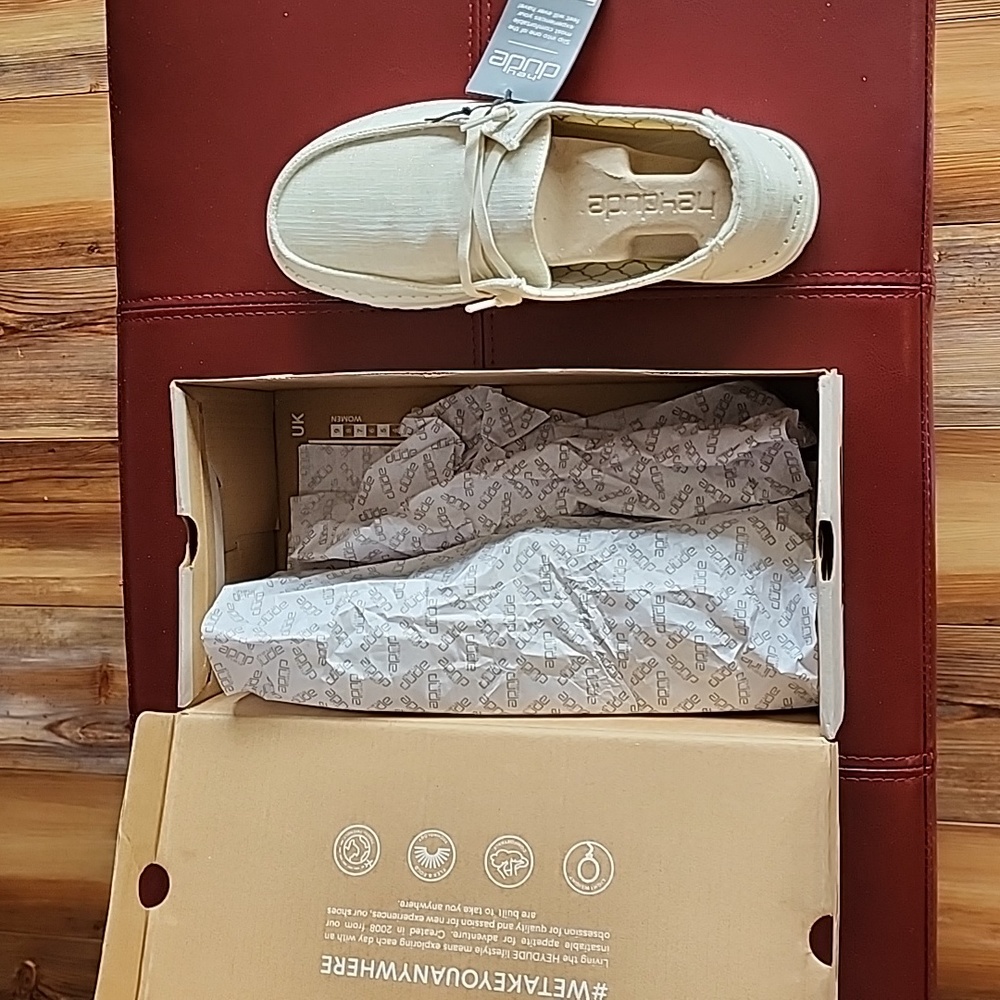 Hey Dude Wendy sparkling gold size 9